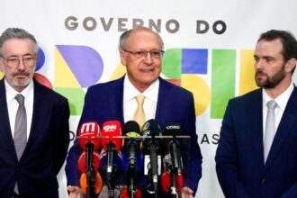governo-cita-lei-da-reciprocidade-contra-eua,-mas-mantera-dialogo