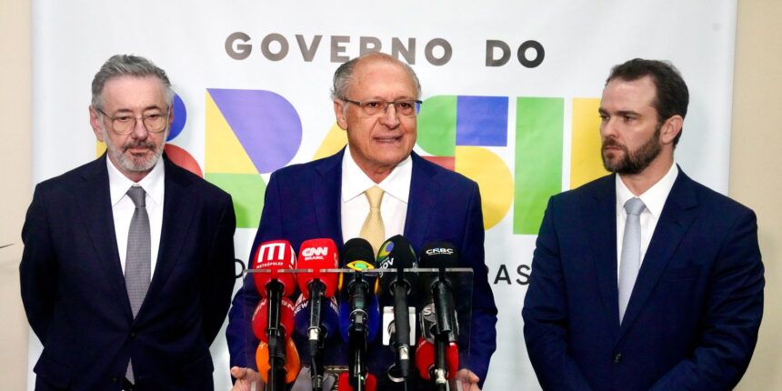 governo-cita-lei-da-reciprocidade-contra-eua,-mas-mantera-dialogo