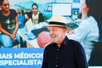 lula-responsabiliza-cla-bolsonaro-por-ataque-dos-eua-ao-pix-e-taxacao
