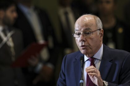 argumentos-dos-eua-para-impor-tarifas-“nao-sao-legitimos”,-diz-vieira