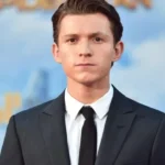 tom-holland-sobre-luta-contra-alcoolismo:-“maior-desafio-que-enfrentei”