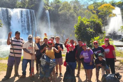 sem-terra-plantam-5-mil-mudas-na-semana-do-meio-ambiente