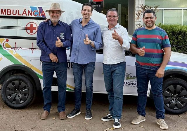 olyntho-destina-ambulancia-e-fortalece-rede-de-saude-de-pedro-afonso