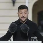 zelensky-chega-a-londres-para-reuniao-com-starmer,-merz-e-macron