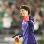 figuroes-da-copa:-baixe-o-card-especial-do-extra-de-ochoa