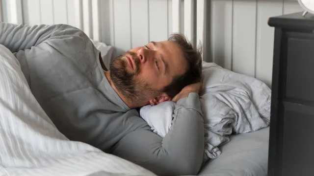 veja-o-que-acontece-com-seu-corpo-ao-dormir-do-lado-esquerdo