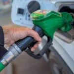 petroleo-despenca-quase-5%-e-fica-abaixo-de-us$-90-apos-um-mes-e-meio