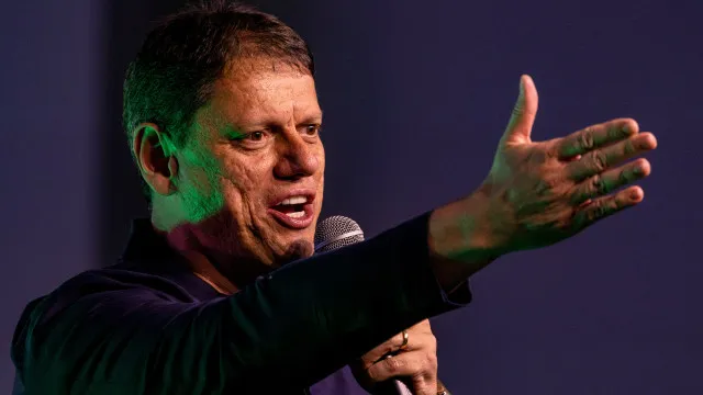 mae-do-ex-presidente-jair-bolsonaro-vira-nome-de-viaduto-em-sp-apos-tarcisio-sancionar-lei