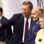 morre-lee-r.-raymond,-ceo-que-transformou-exxon-mobil-em-gigante-do-petroleo