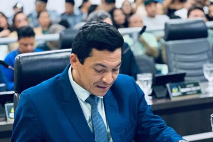 fernando-de-jesus-toma-posse-como-vereador-na-camara-municipal-de-araguaina