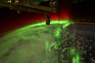 depois-de-susto-na-estacao-espacial,-astronauta-faz-imagens-de-aurora