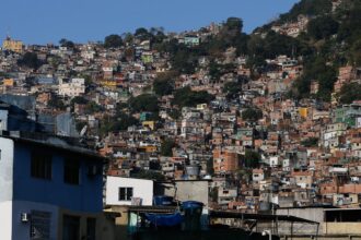 projeto-de-turismo-em-favelas-do-rio-prepara-rota-especial-para-a-copa