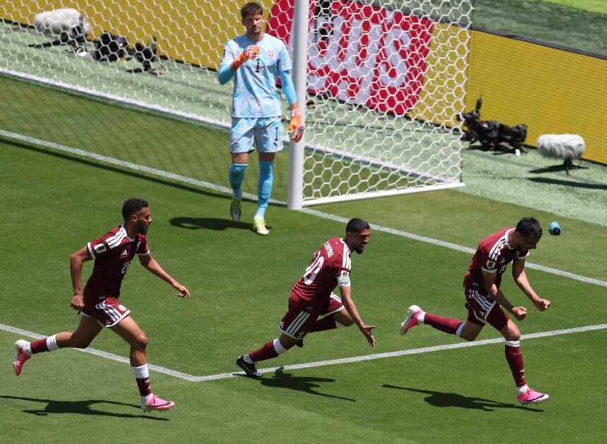 catar-pune-suica-nos-acrescimos-e-busca-empate-com-gol-heroico-de-cabeca