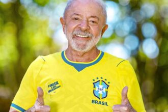 lula-pede-para-selecao-do-brasil-“jogar-com-a-alma”-na-copa-do-mundo