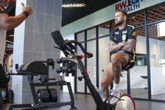 neymar-faz-novo-exame-e-segue-sem-treinar-na-selecao-brasileira