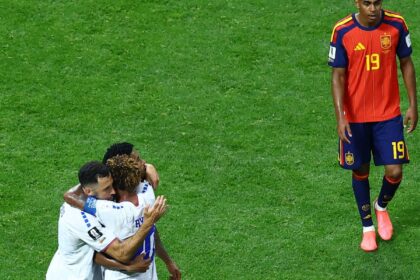 cabo-verde-segura-espanha-e-estreia-em-copas-com-empate-historico