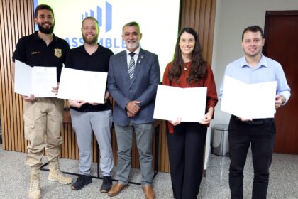 aleto-empossa-novos-concursados-e-anuncia-outra-convocacao