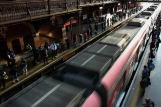 falha-no-sistema-de-portas-causa-lentidao-em-tres-linhas-do-metro-de-sao-paulo
