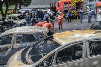imagens-mostram-destruicao-causada-por-acidente-com-helicopteros-no-rio