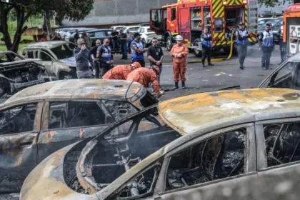 imagens-mostram-destruicao-causada-por-acidente-com-helicopteros-no-rio