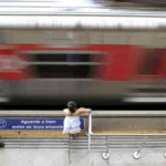 crianca-cai-em-vao-entre-trem-e-plataforma-de-estacao-da-linha-9-esmeralda-em-sp