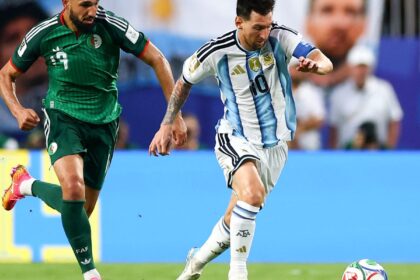 messi-vira-maior-artilheiro-das-copas-e-lidera-argentina-em-estreia