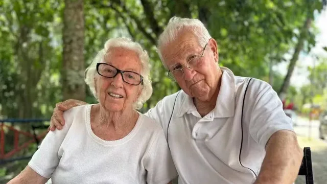 casal-que-viveu-junto-por-mais-de-40-anos-morre-no-mesmo-dia-em-hospital-no-rio