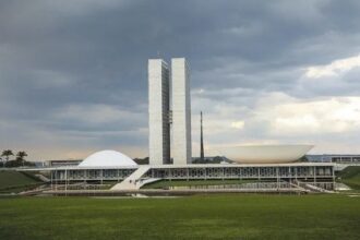 congresso-avalia-veto-a-pl-que-institui-idade-maxima-para-ingresso-na-pm-e-bombeiros