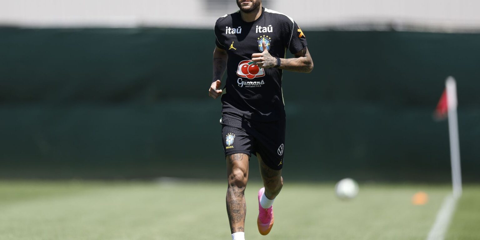 neymar-volta-a-treinar-com-a-selecao-a-2-dias-do-jogo-contra-o-haiti