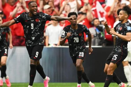canada-atropela-catar-e-vence-pela-primeira-vez-em-uma-copa-do-mundo