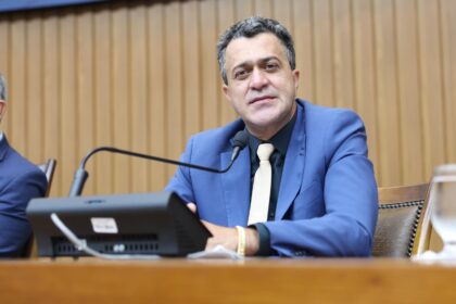 deputado-luciano-vota-a-favor-dos-servidores-do-estado-e-ajuda-a-garantir-indenizacoes
