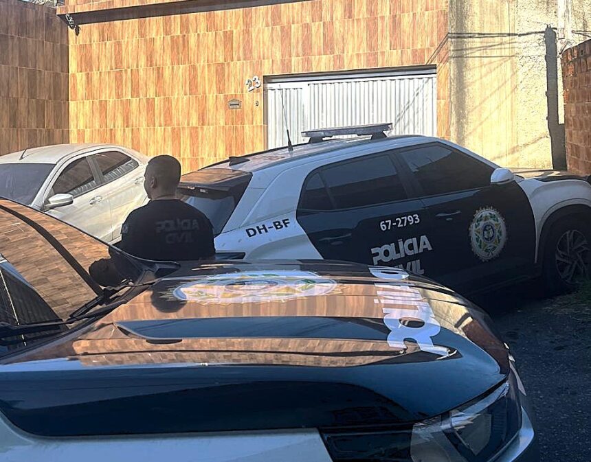 policia-faz-pericia-na-casa-de-menino-morto-com-suspeita-de-envenenamento-na-baixada-e-apreende-celulares-de-parentes