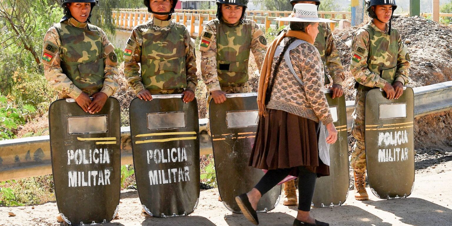 bolivia:-caem-bloqueios-apos-estado-de-excecao-e-acordo-com-sindicato