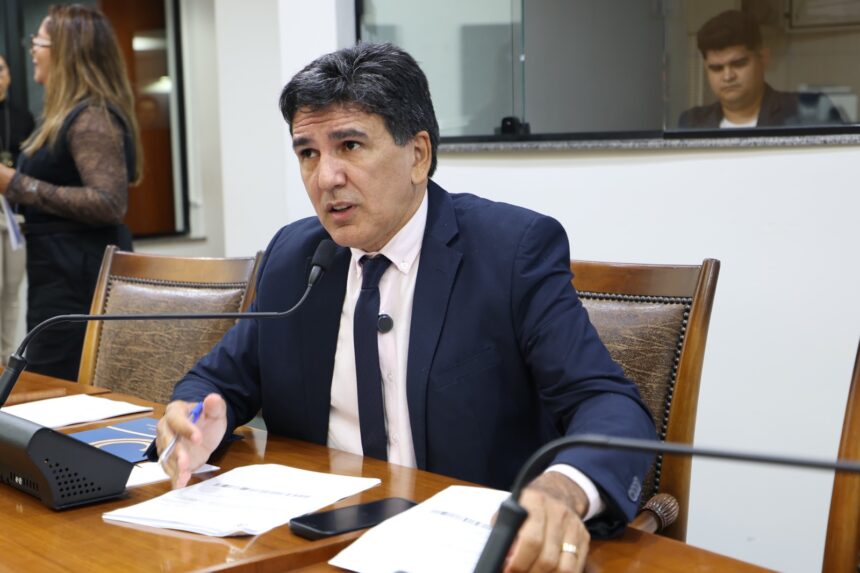 junior-geo-pede-regulamentacao-do-“descanso-de-voz”-para-professores-da-rede-estadual