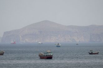 navios-ja-navegam-pelo-estreito-de-ormuz-sob-plano-de-retirada-da-onu