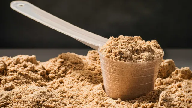 whey-protein-e-leite-em-po-vencidos:-policia-fecha-‘fabrica’-que-embalava-produtos-e-revendia