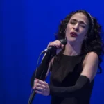 marisa-monte-faz-show-em-festival-com-logo-de-bet-coberta