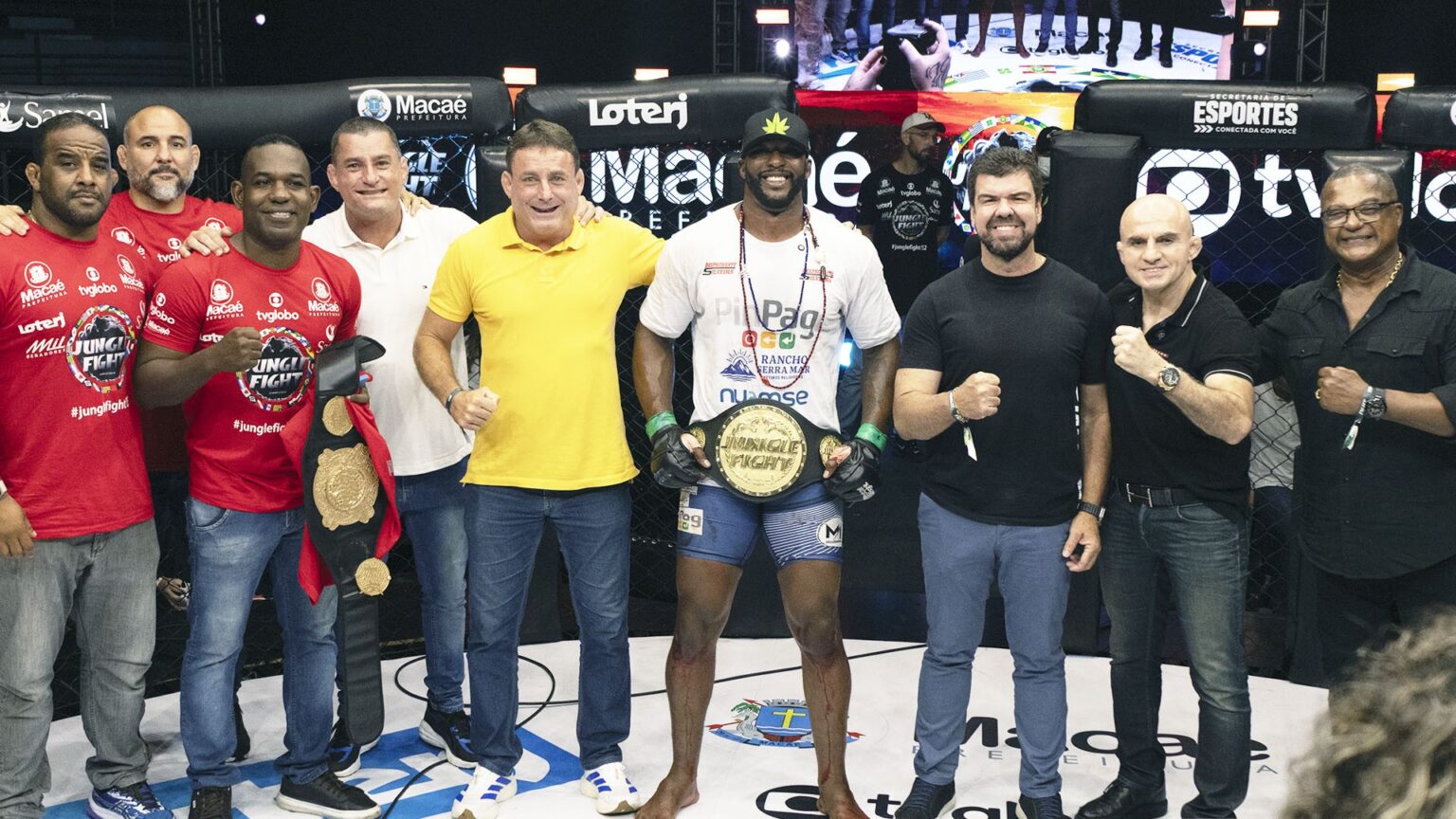 com-arena-lotada-em-macae,-andre-monstro-mantem-cinturao-dos-pesos-pesados-no-jungle-fight-152