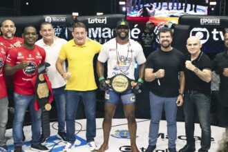 com-arena-lotada-em-macae,-andre-monstro-mantem-cinturao-dos-pesos-pesados-no-jungle-fight-152