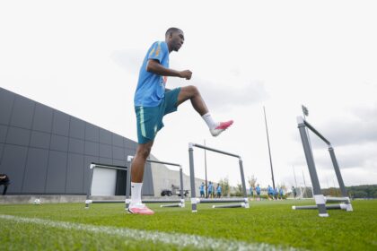 aumento-da-estatura-media-da-selecao-com-rayan-melhora-aproveitamento-nas-bolas-altas