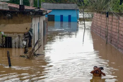 enchentes-deixam-mais-de-3.000-pessoas-fora-de-casa-em-pernambuco