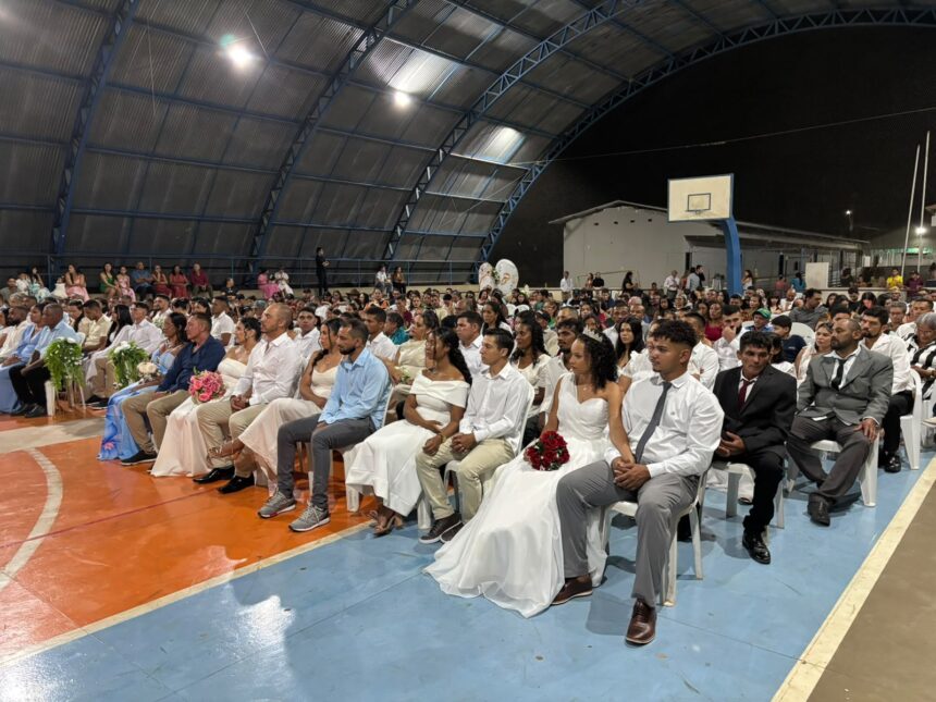poder-judiciario-realiza-casamento-comunitario-e-oficializa-a-uniao-de-41-casais-em-nova-olinda