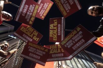 protesto-pelo-fim-da-escala-6×1-reune-milhares-de-pessoas-em-sao-paulo