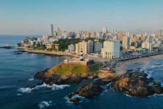 bahia-celebra-2-de-julho,-que-ascende-como-marco-da-independencia-no-brasil
