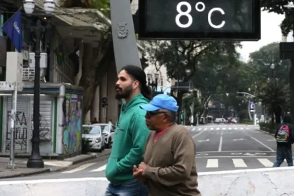 massa-polar-derruba-temperaturas-e-pode-levar-frio-de-8°c-ao-sul