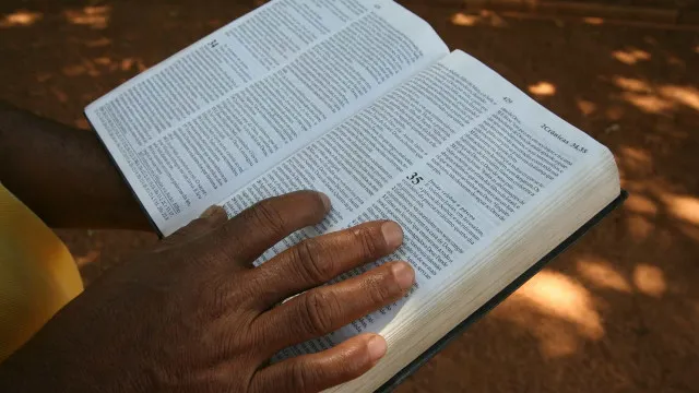 maioria-dos-evangelicos-do-brasil-e-de-direita,-diz-datafolha;-catolicos-registram-empate