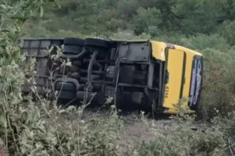 acidente-com-onibus-de-romeiros-deixa-dois-mortos-e-21-feridos-no-ceara