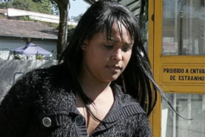 ex-mulher-do-goleiro-bruno-esta-intubada-em-estado-grave