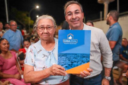prefeitura-de-araguaina-entrega-487-titulos-definitivos-de-imoveis-a-familias-do-setor-barros