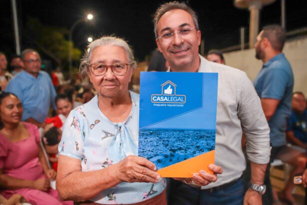 prefeitura-de-araguaina-entrega-487-titulos-definitivos-de-imoveis-a-familias-do-setor-barros
